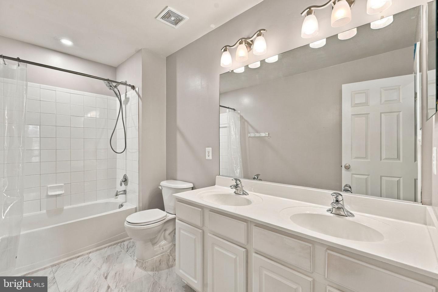 8368 Tenbrook Dr Property Photo 30
