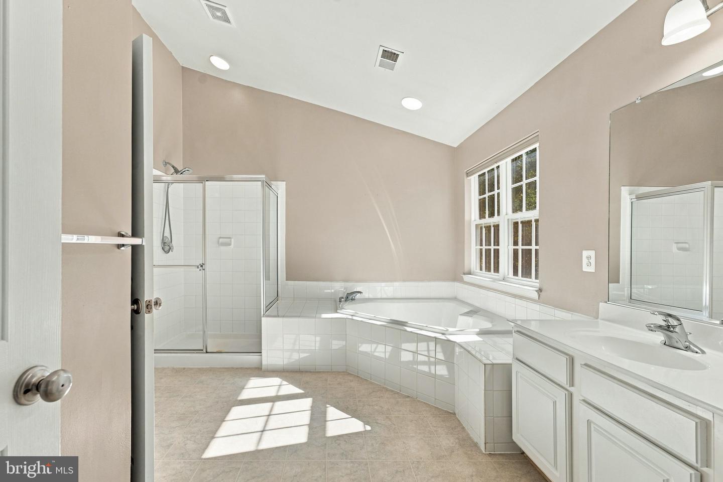 8368 Tenbrook Dr Property Photo 37