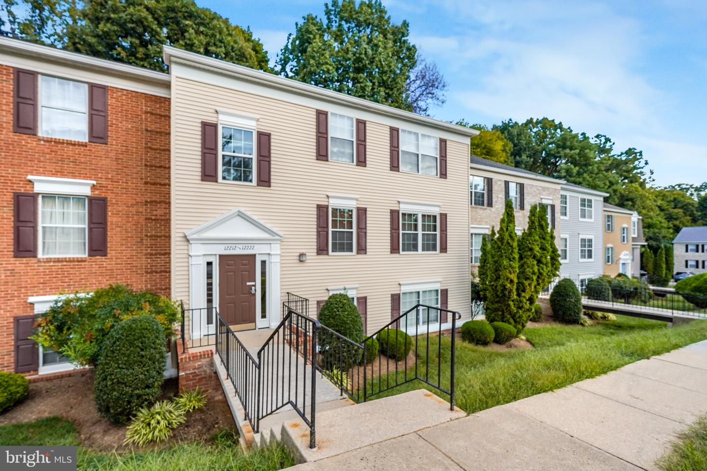 12214 STEVENSON CT #12214 Property Photo 1