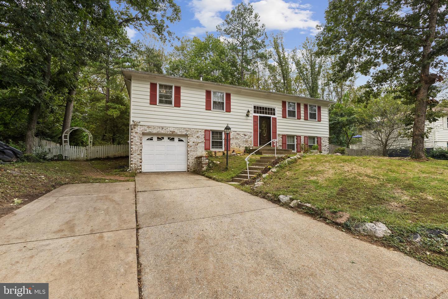 12011 Skipjack Ct Property Photo 2