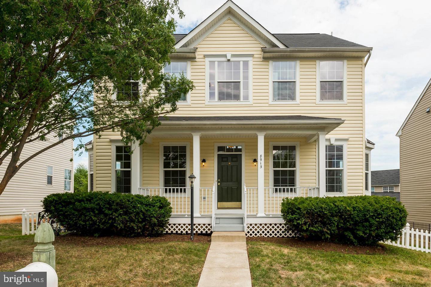 8913 YELLOWLEG CT Property Photo 1