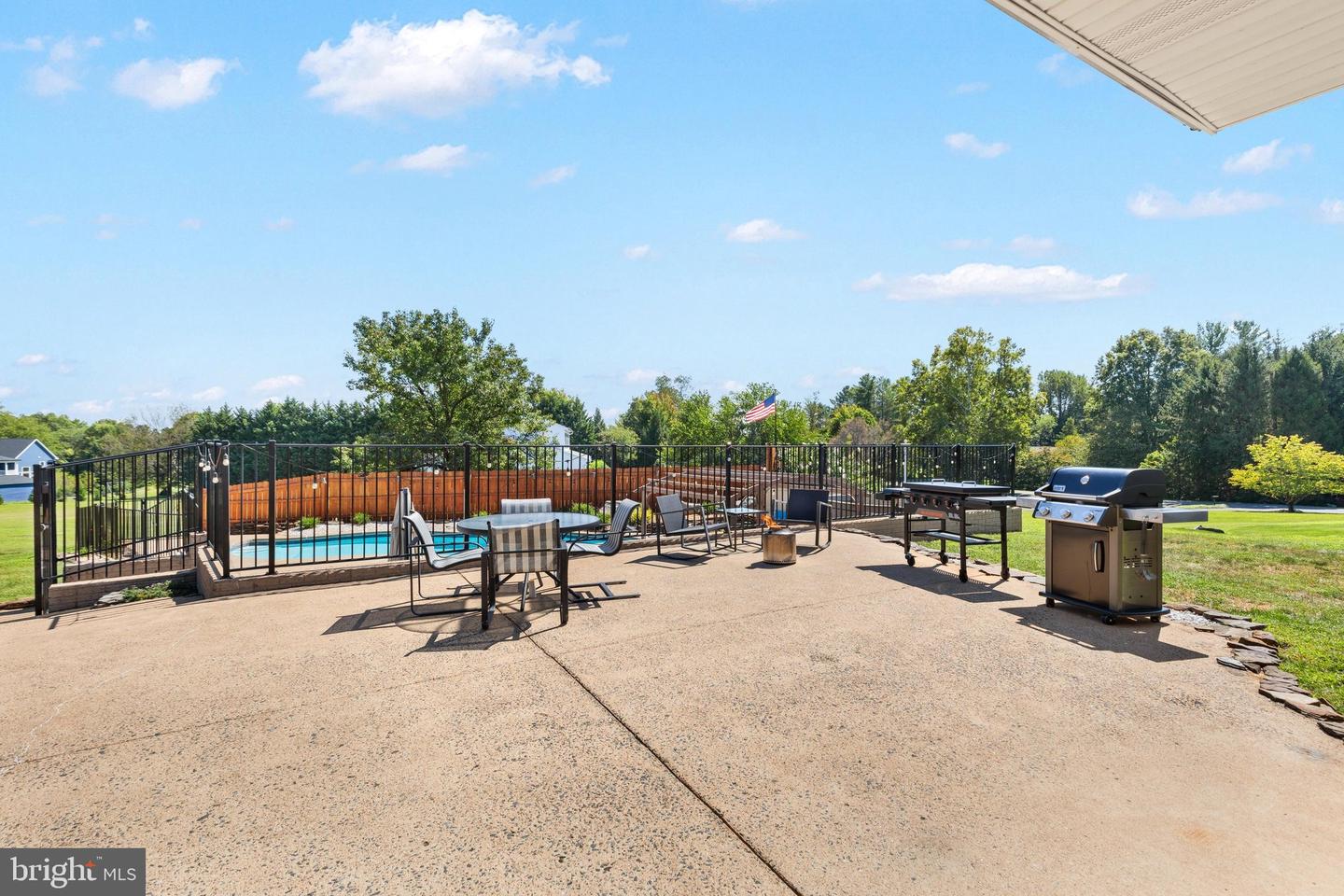 4703 Angus Dr Property Photo 8
