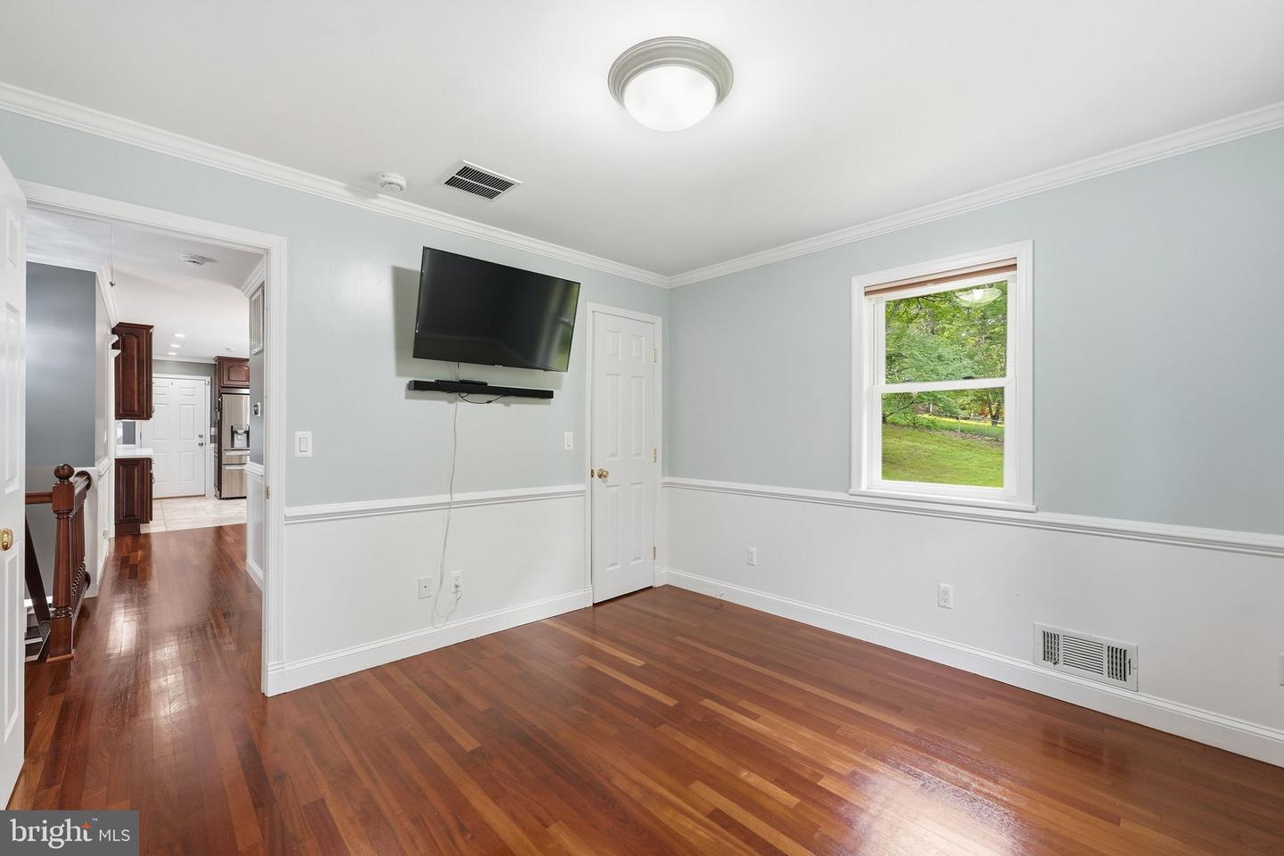 8411 Leland Rd Property Photo 30