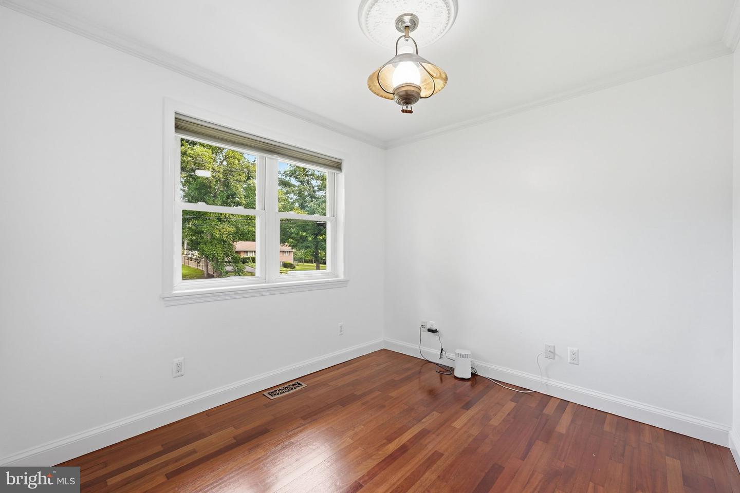 8411 Leland Rd Property Photo 34