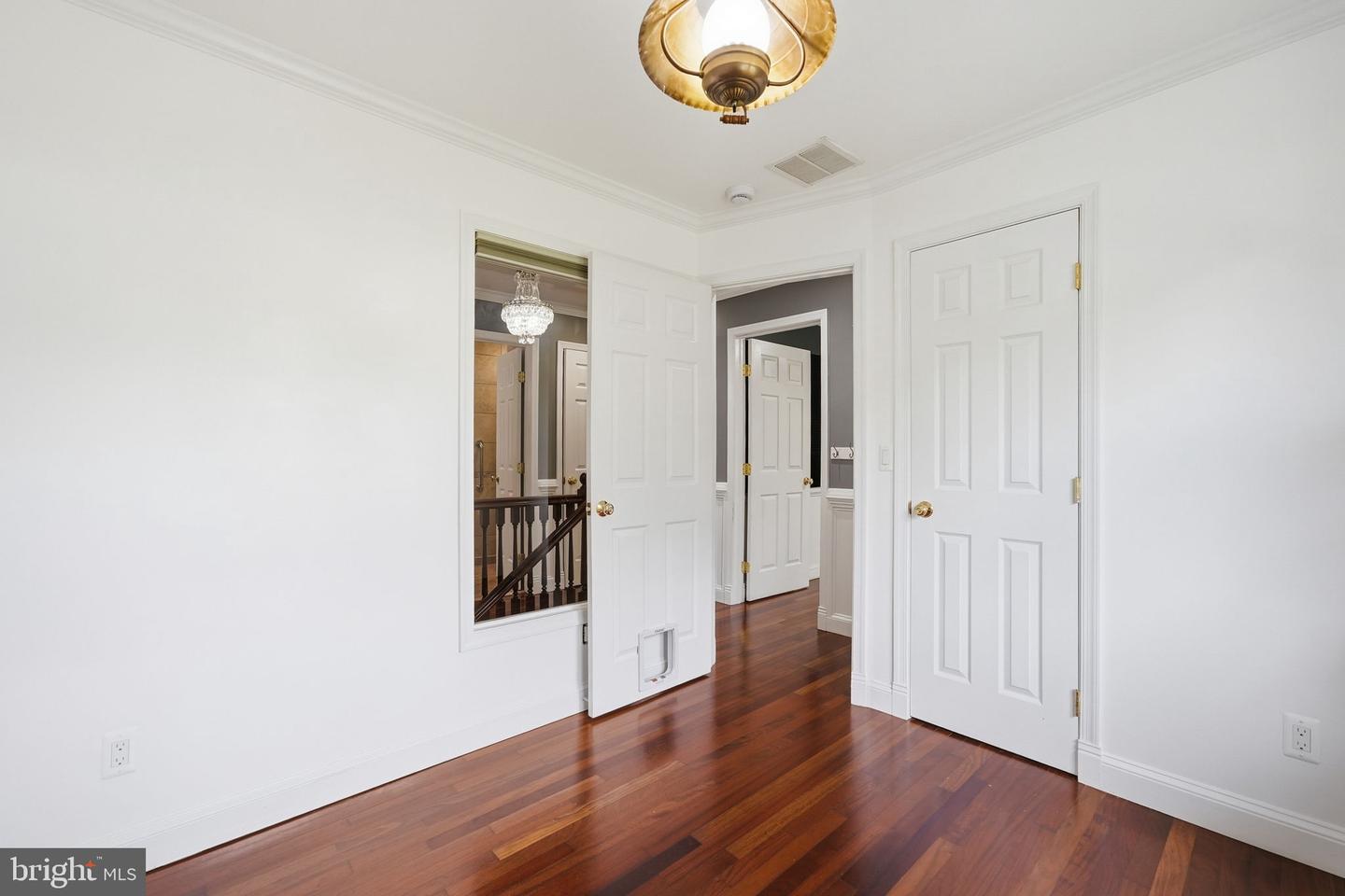 8411 Leland Rd Property Photo 35