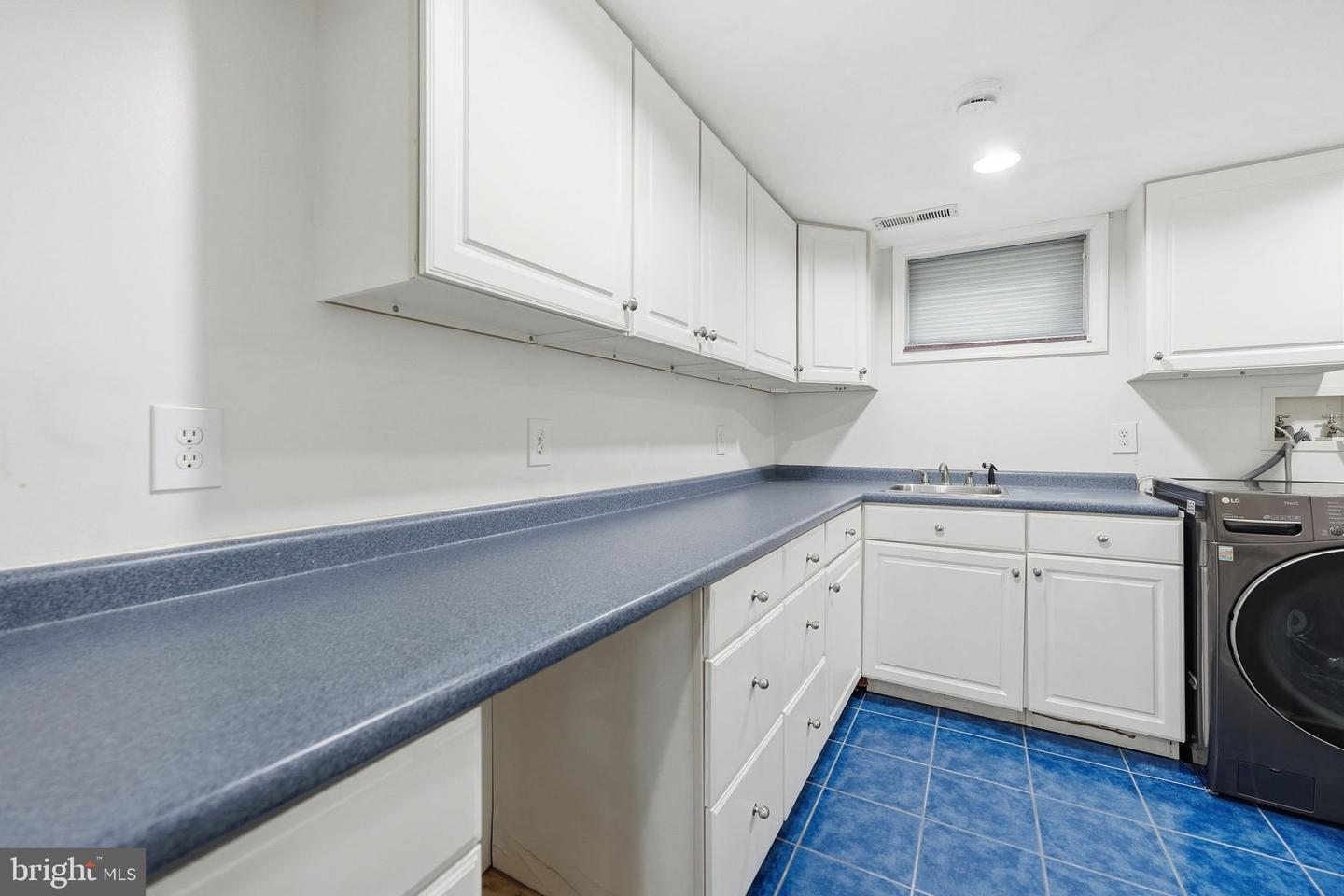 8411 Leland Rd Property Photo 39