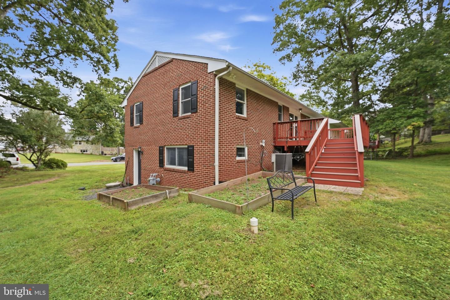 8411 Leland Rd Property Photo 48