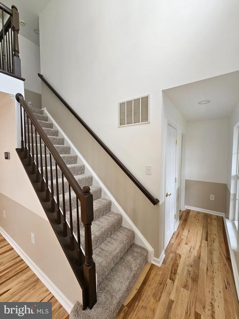 13116 Queensdale Dr Property Photo 13