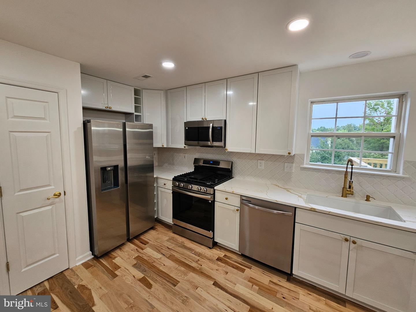 13116 Queensdale Dr Property Photo 20