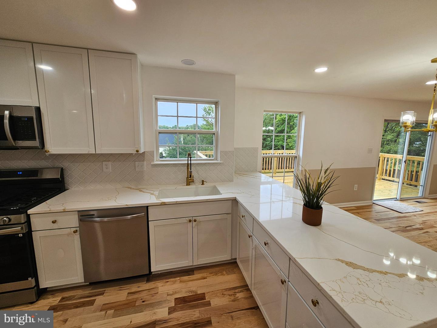 13116 Queensdale Dr Property Photo 22