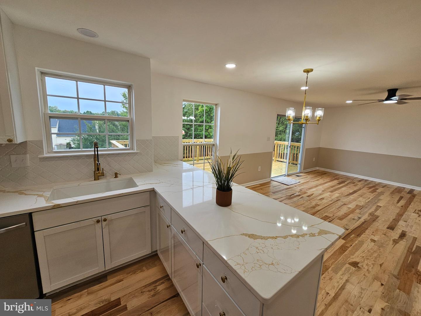 13116 Queensdale Dr Property Photo 23