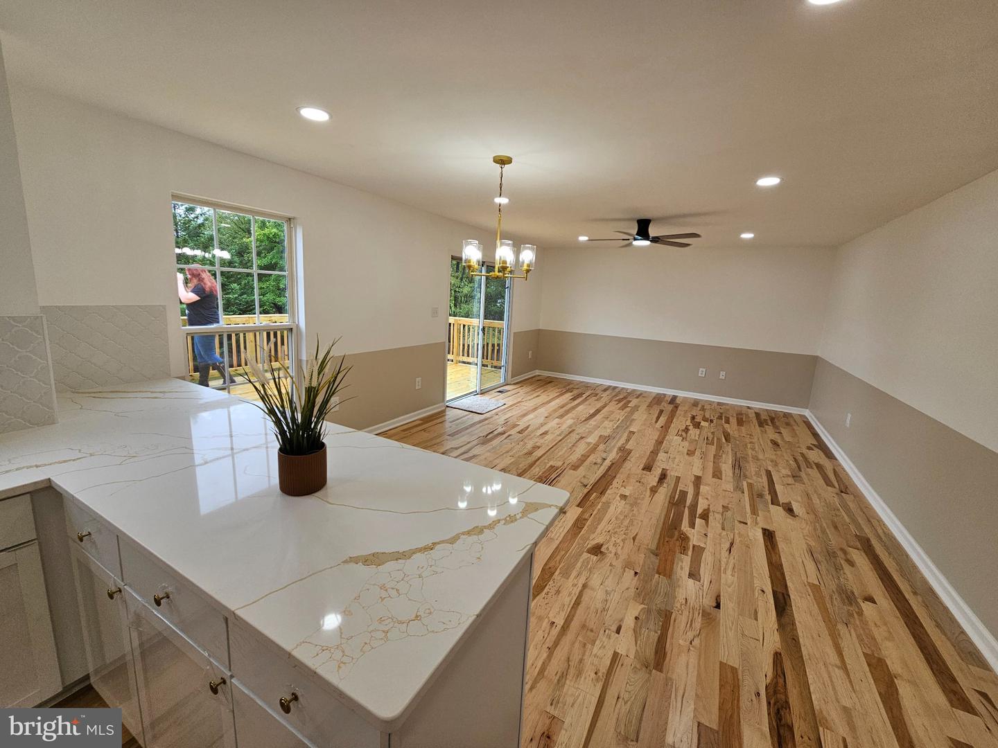 13116 Queensdale Dr Property Photo 24