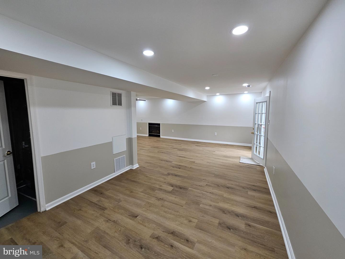 13116 Queensdale Dr Property Photo 30