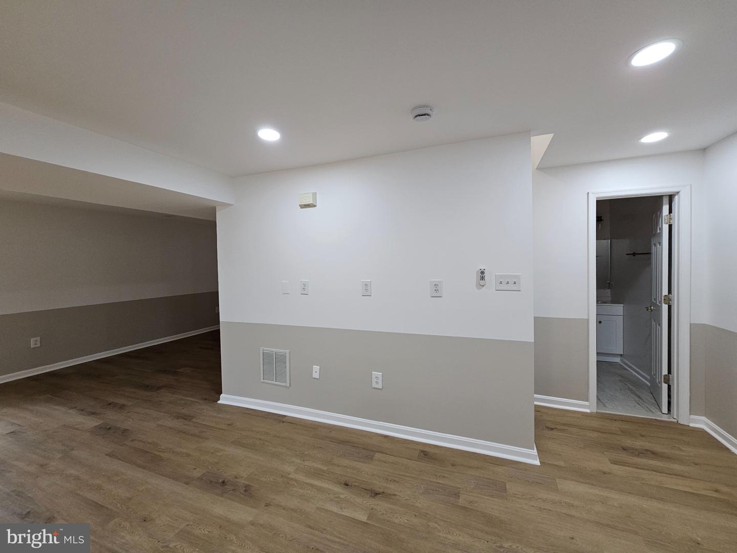 13116 Queensdale Dr Property Photo 43