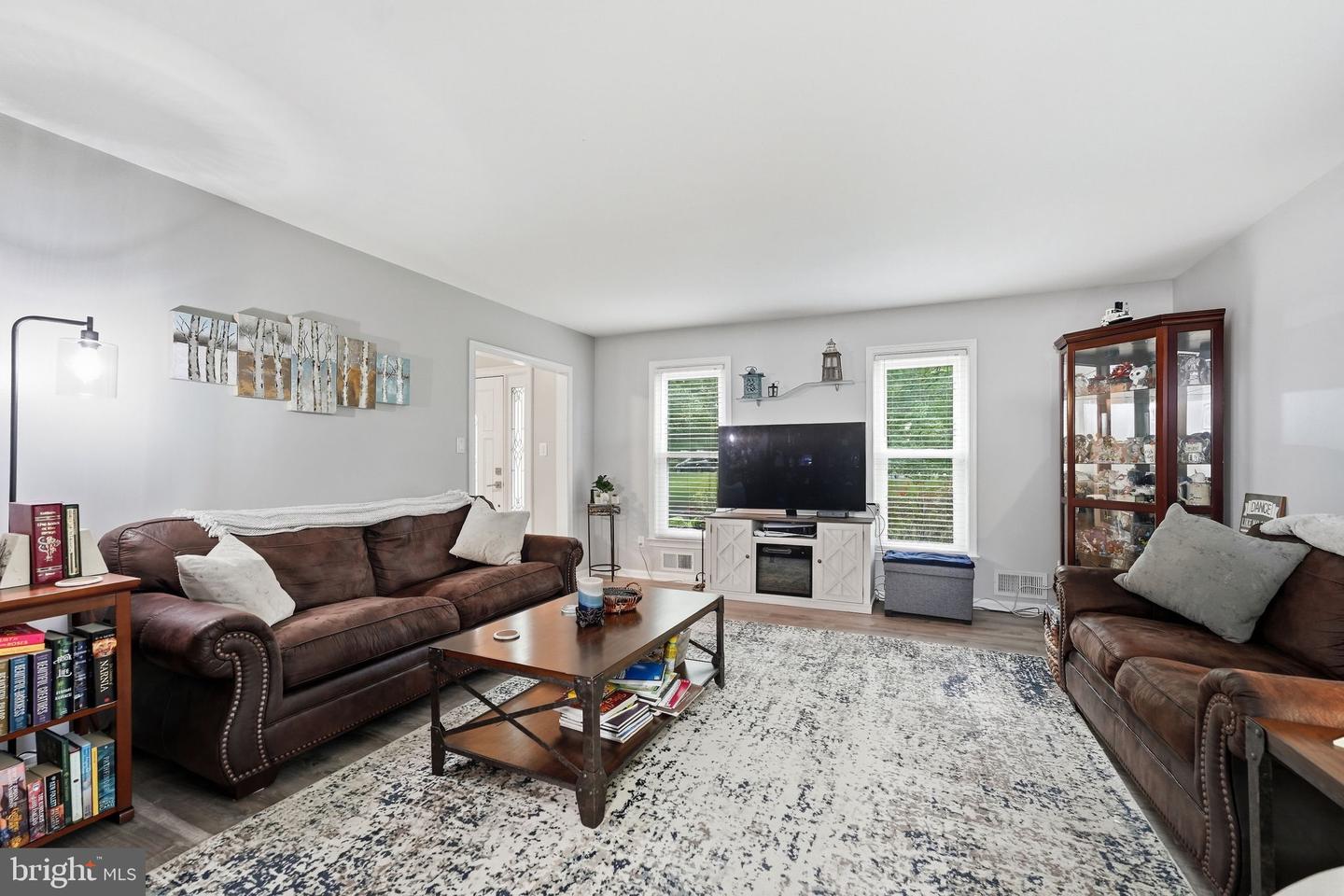 8114 Hillcrest Dr Property Photo 4