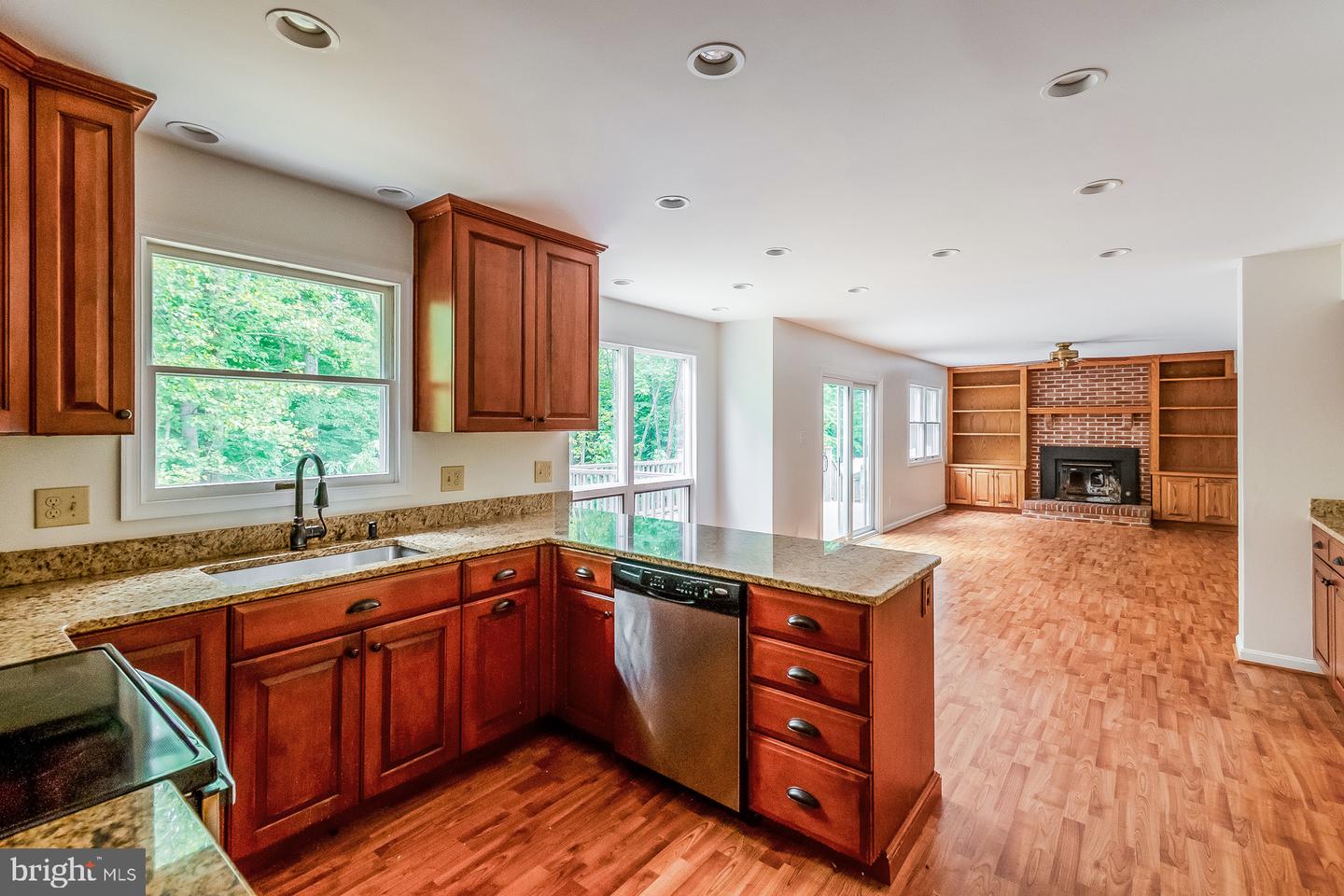 15074 Barkwood Dr Property Photo 9