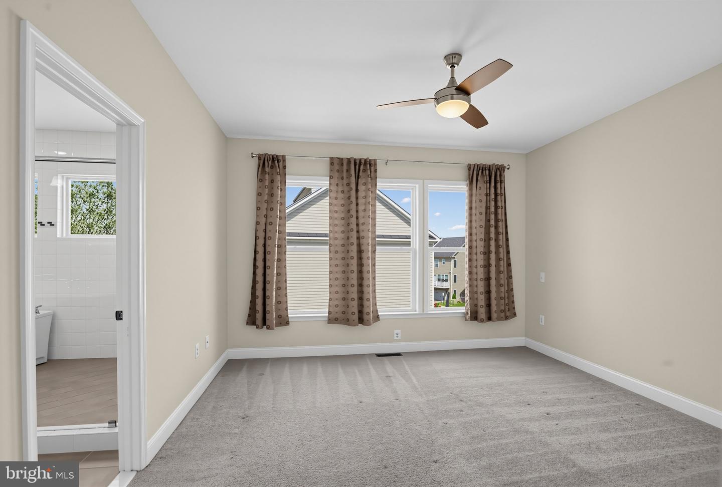 VAPW2131032 Property Photo 12