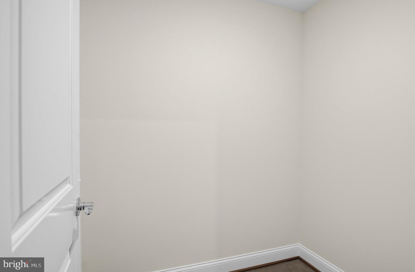 VAPW2131032 Property Photo 26
