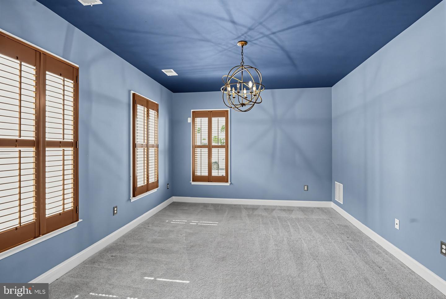 VAPW2131032 Property Photo 27