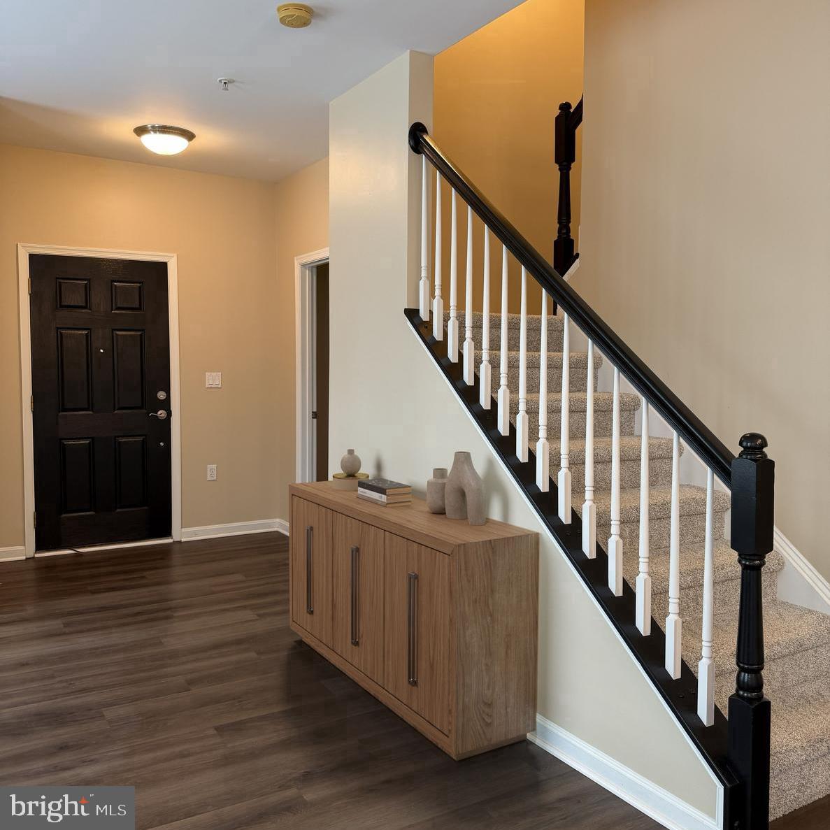 6765 Hampton Bay Ln Property Photo 9