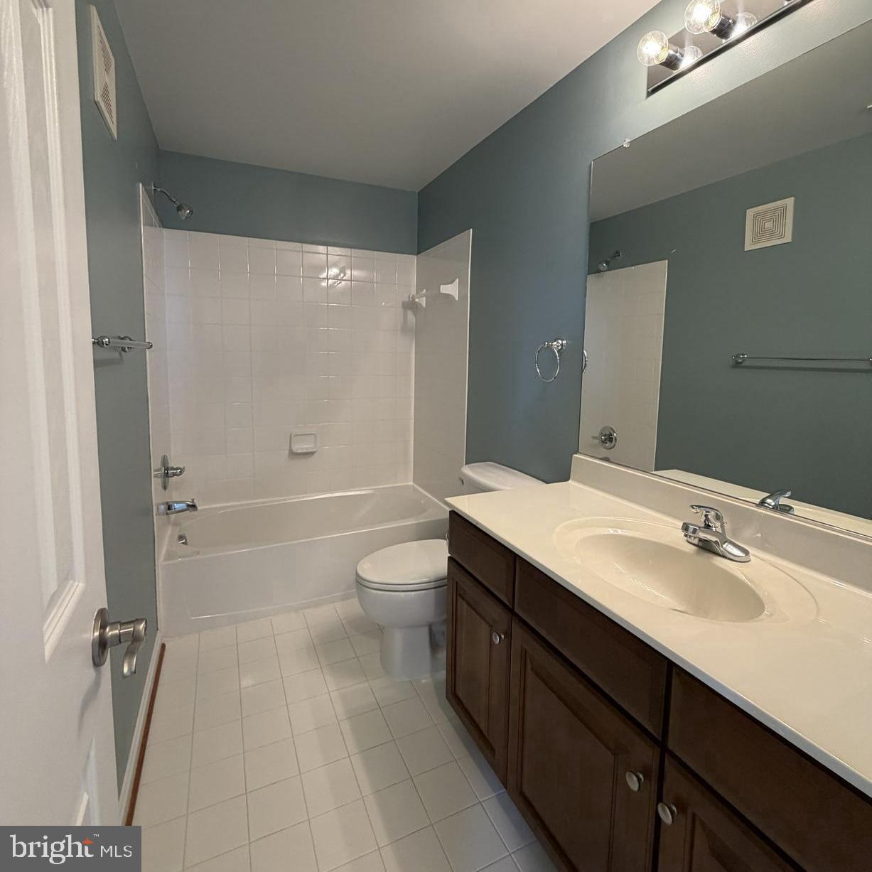 6765 Hampton Bay Ln Property Photo 19