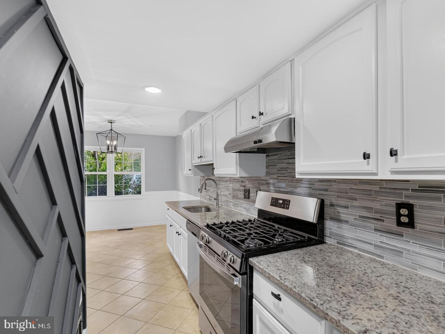 15057 Cherrydale Dr Property Photo 11