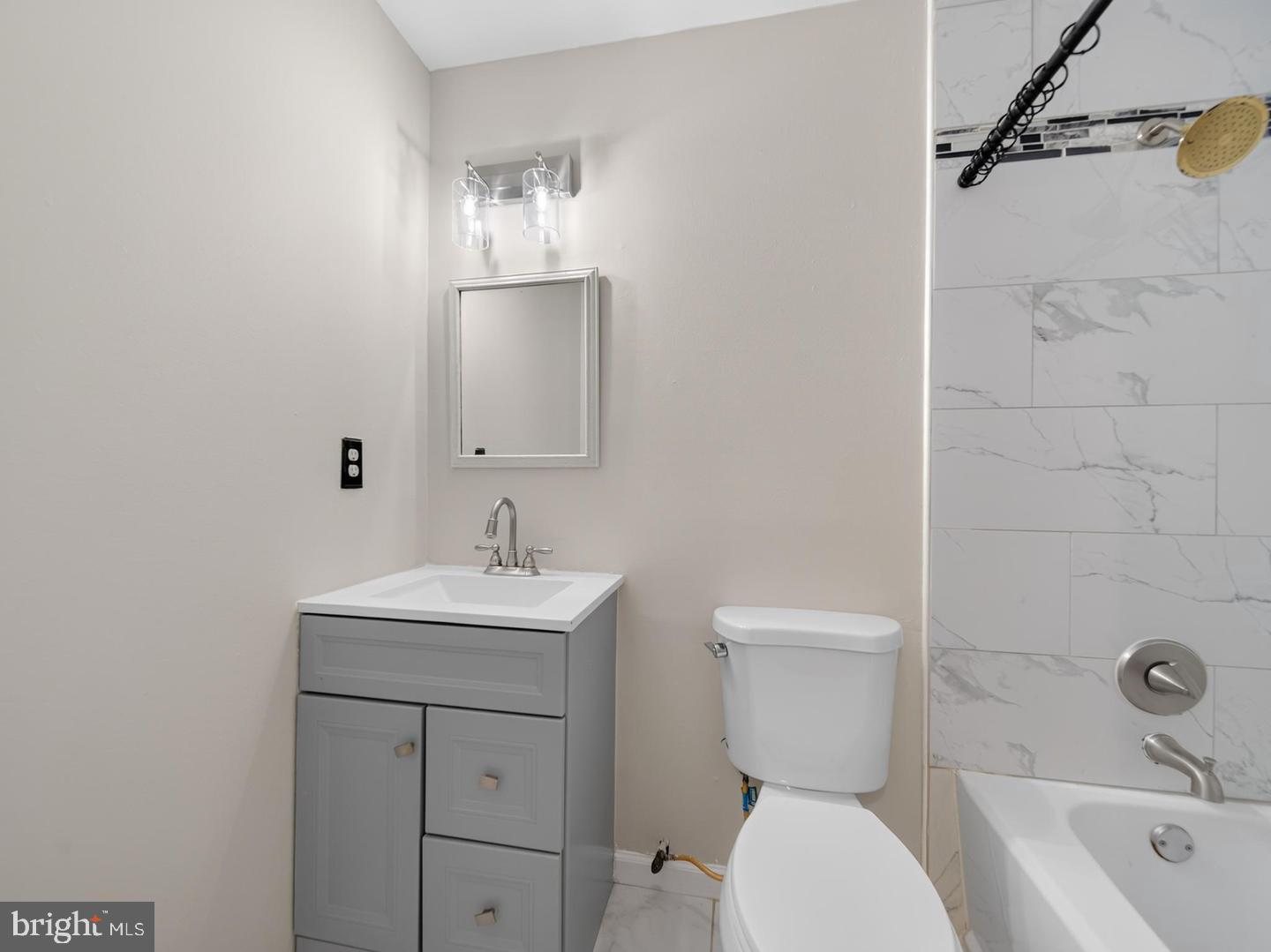 15057 Cherrydale Dr Property Photo 20