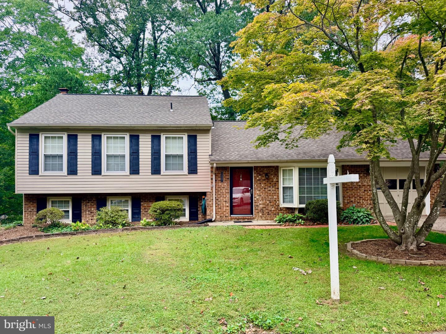 15887 CLIFFBROOK CT Property Photo 1