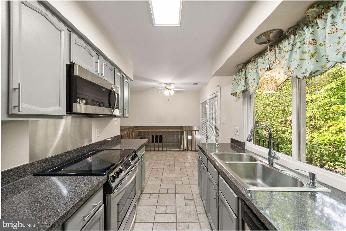 15887 Cliffbrook Ct Property Photo 20