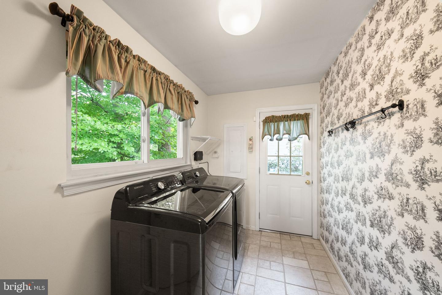 15887 Cliffbrook Ct Property Photo 24