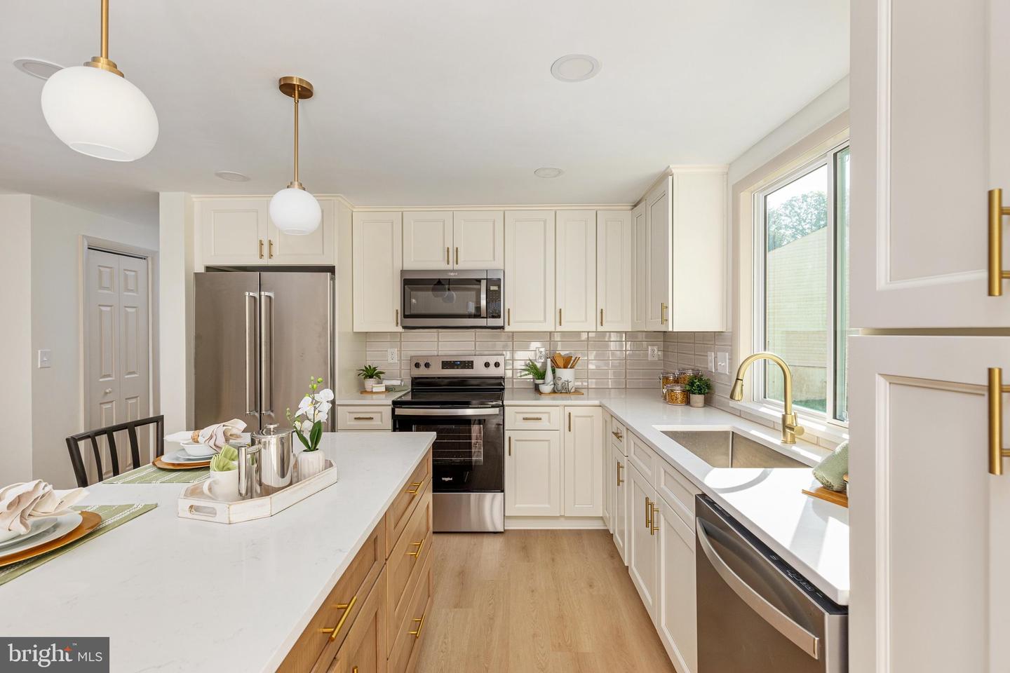 16091 Radburn St Property Photo 10