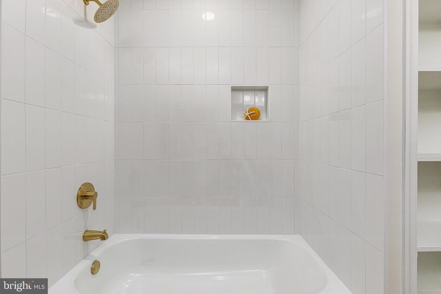 16091 Radburn St Property Photo 15