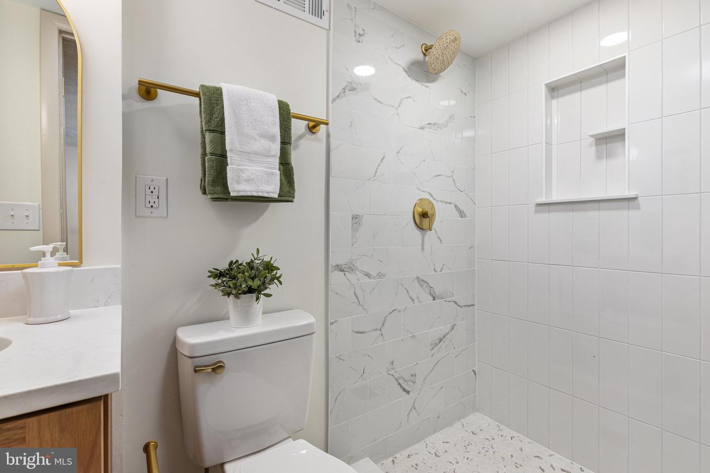 16091 Radburn St Property Photo 26
