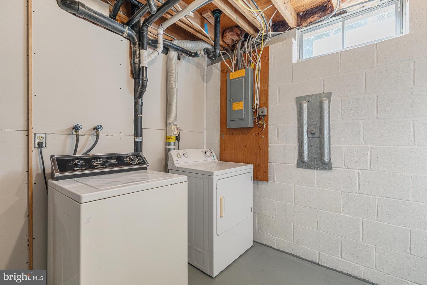 16091 Radburn St Property Photo 29