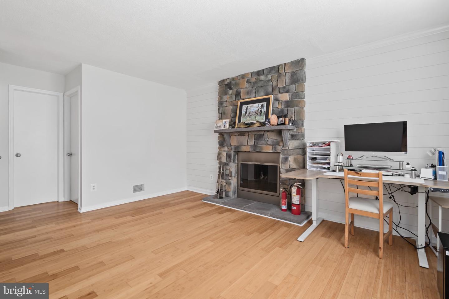 3488 Lyon Park Ct Property Photo 17