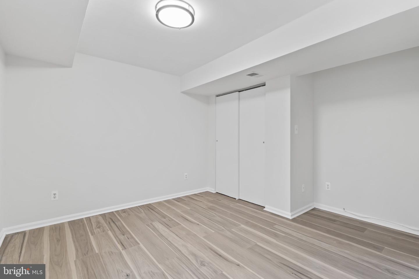 3488 Lyon Park Ct Property Photo 44