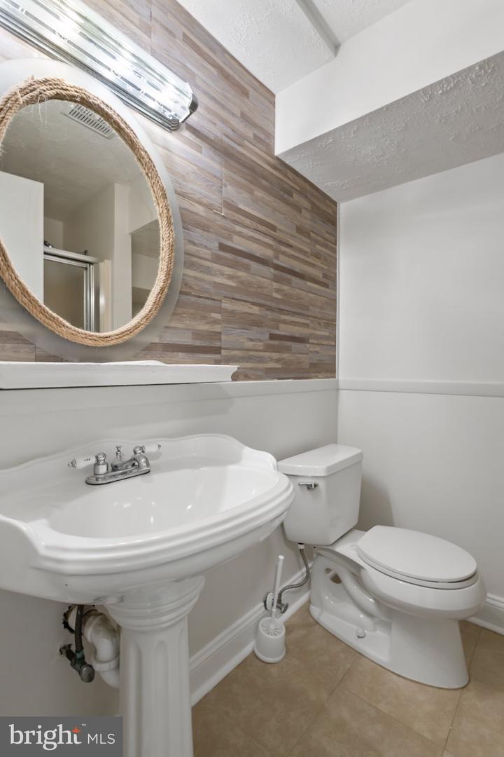 3488 Lyon Park Ct Property Photo 46