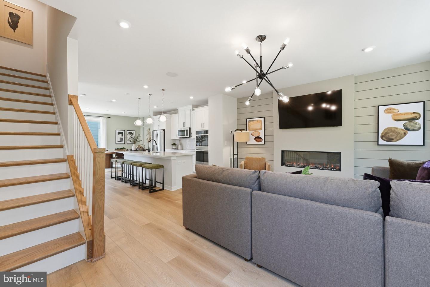 13644 Cobble Loop Property Photo 8