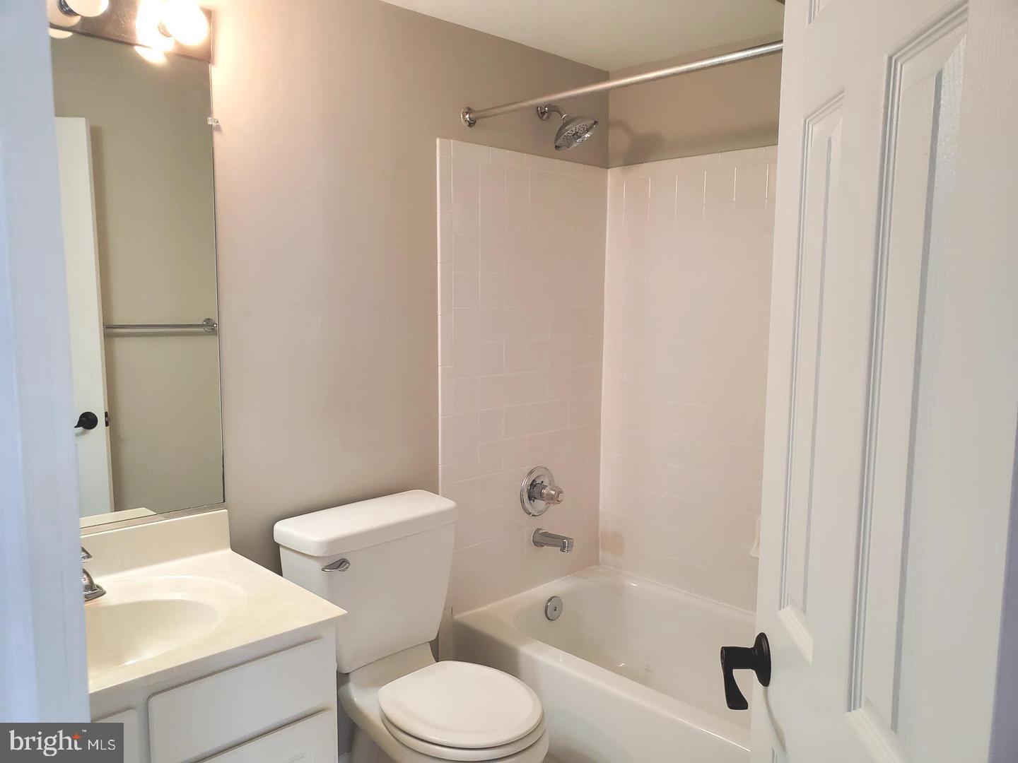 3983 Hartlake St Property Photo 19