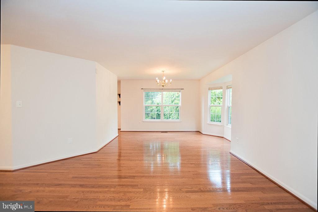 10558 Crooked Branch Ct Property Photo 3