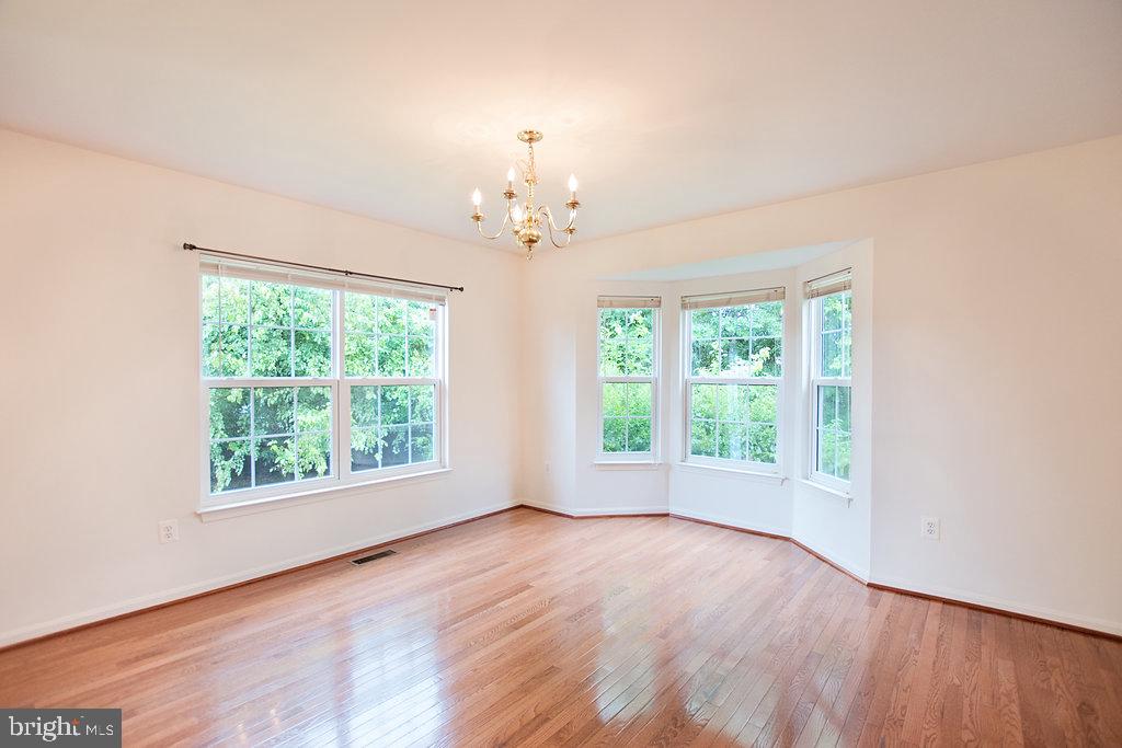 10558 Crooked Branch Ct Property Photo 4