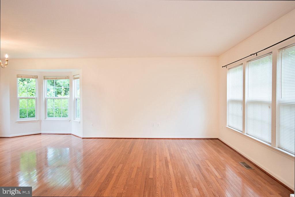 10558 Crooked Branch Ct Property Photo 5
