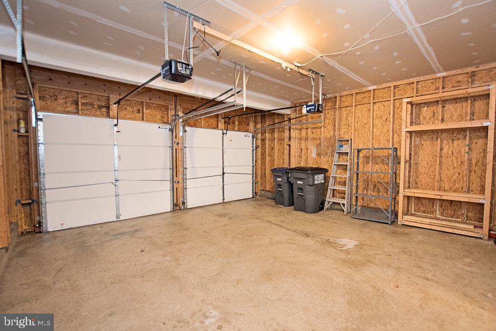 10558 Crooked Branch Ct Property Photo 13