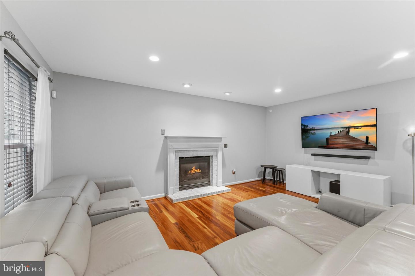 4921 Frishman Ct Property Photo 12