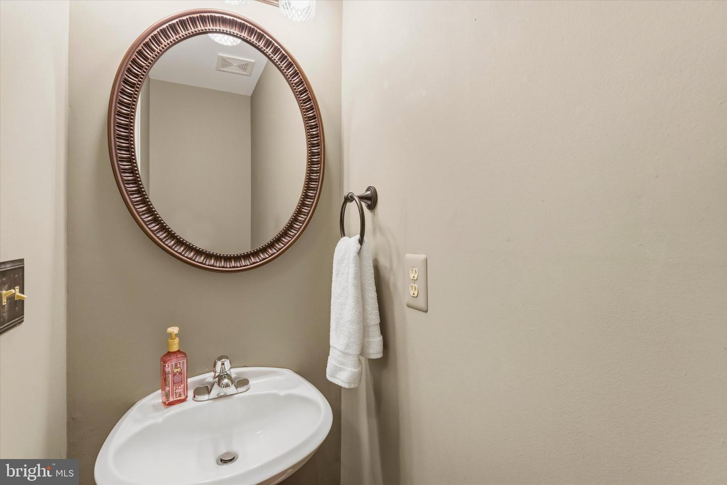 4921 Frishman Ct Property Photo 15