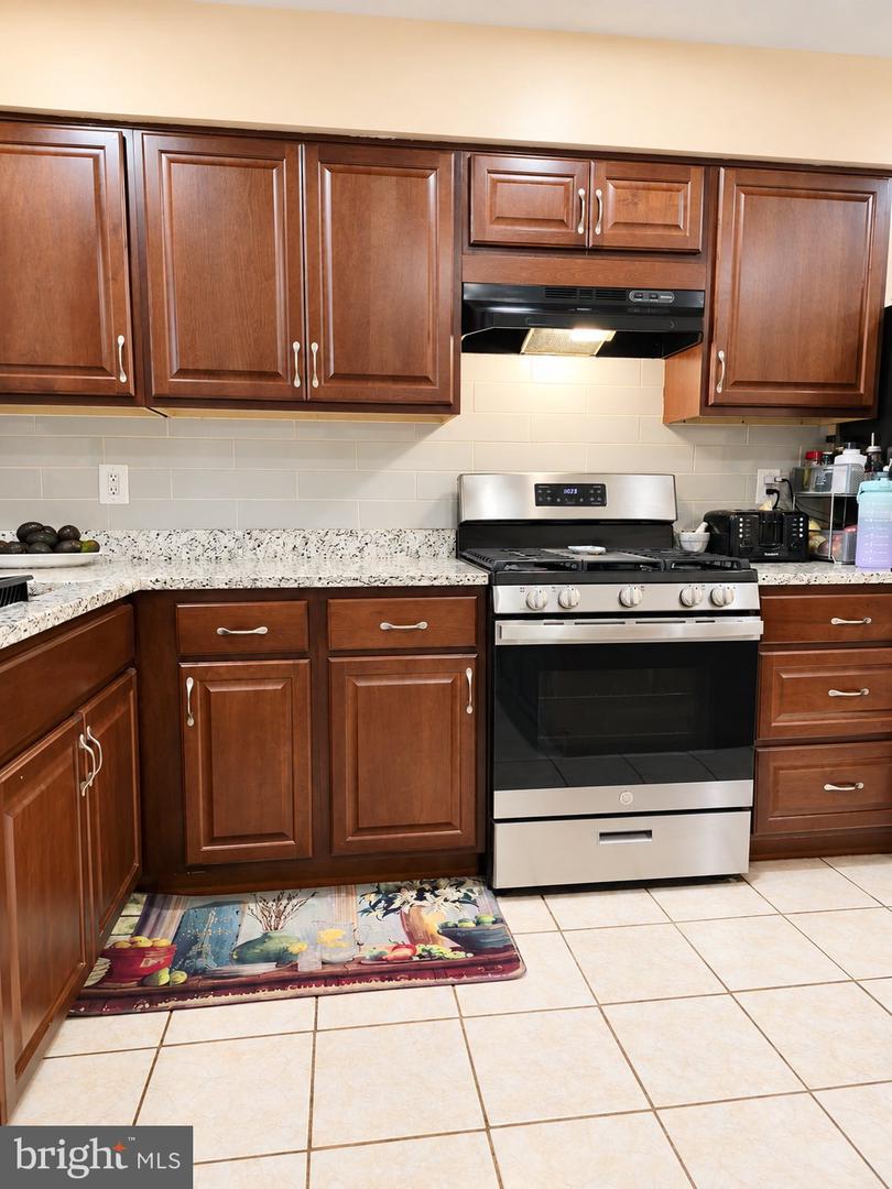 14413 Summerton Ln Property Photo 20