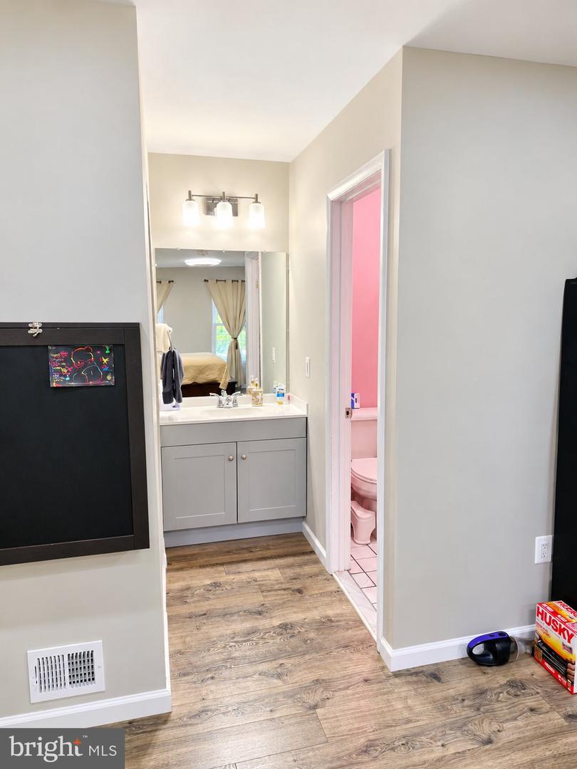 14413 Summerton Ln Property Photo 36