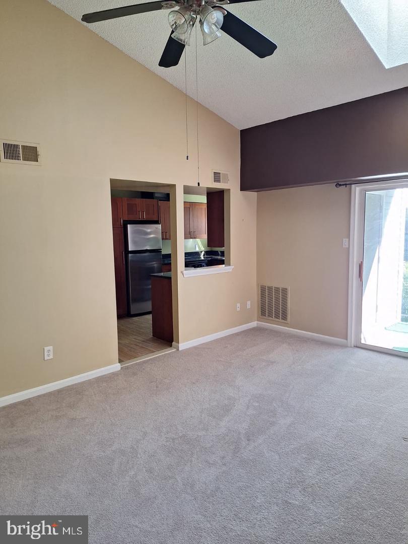 12219 Chaucer Ln #12219 Property Photo 3