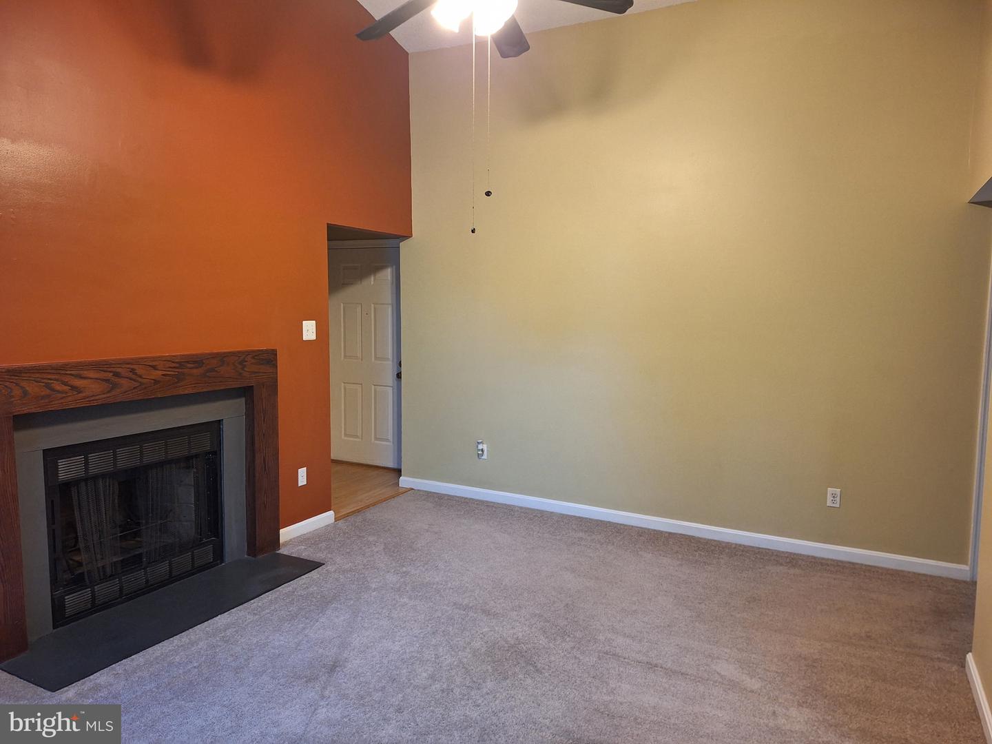 12219 Chaucer Ln #12219 Property Photo 9