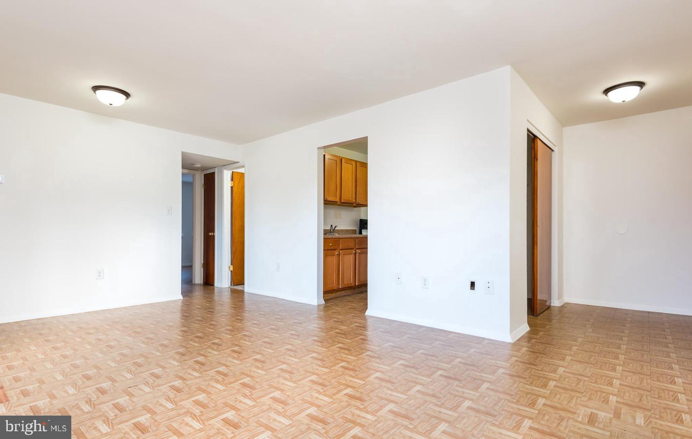 7497 Prince Charles Ct #5 Property Photo 6
